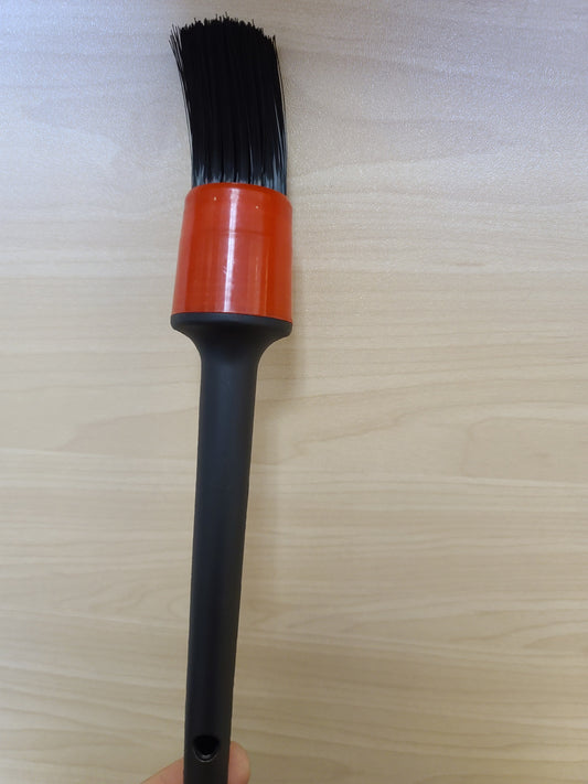 Red Cap detail brush